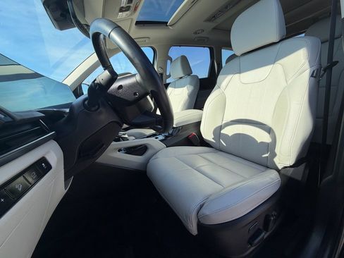 Used 2025 Kia Telluride SX image 13