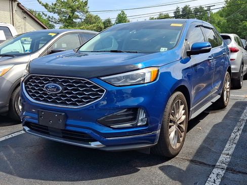 Used 2022 Ford Edge Titanium w/ Equipment Group 301A AWD/4WD image 3