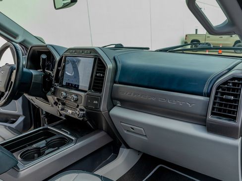 Used 2022 Ford F450 Limited w/ FX4 Off-Road Package AWD/4WD image 16