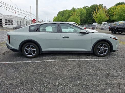 Used 2025 Kia K4 FWD image 3