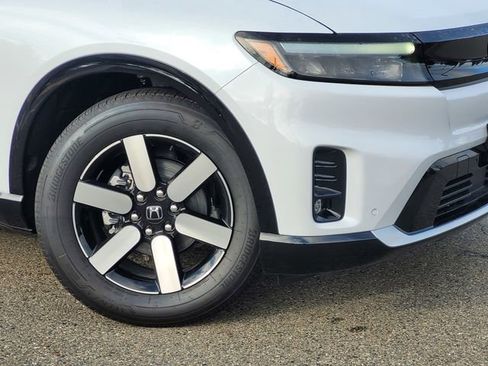 New 2026 Honda Prologue Touring image 3
