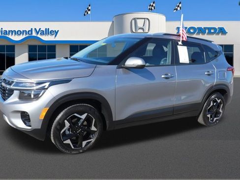 Used 2025 Kia Seltos S image 3