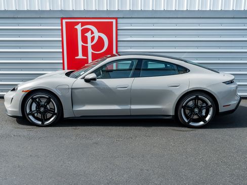 Used 2021 Porsche Taycan RWD image 47