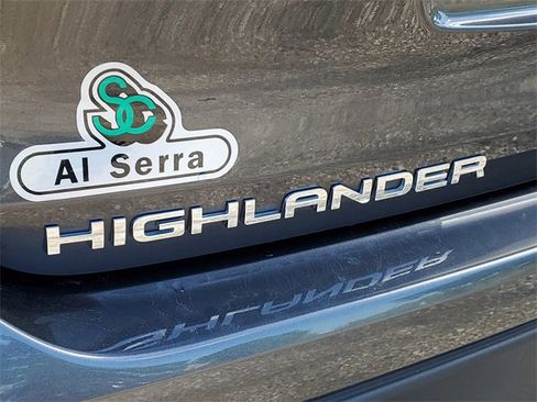 Used 2023 Toyota Highlander XSE image 6