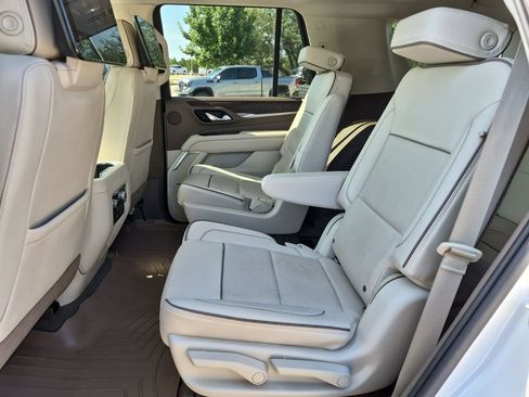 Used 2021 GMC Yukon Denali w/ LPO, Illumination Package AWD/4WD image 38