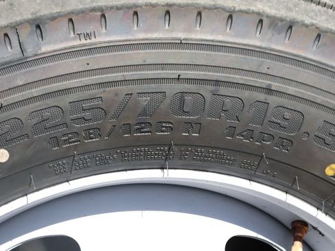Used 2023 Ford F550 2WD Crew Cab Super Duty image 39