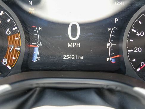 Used 2024 Jeep Compass Latitude w/ Sun and Sound Group AWD/4WD image 24