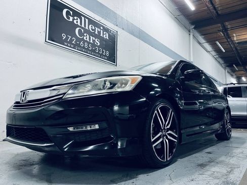 Used 2017 Honda Accord Sport image 2