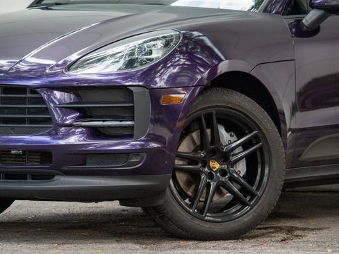 Used 2021 Porsche Macan w/ Premium Package Plus AWD/4WD image 2