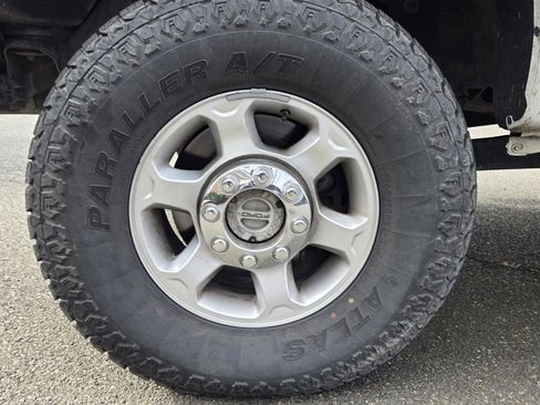 Used 2016 Ford F250 XL w/ Power Equipment Group image 8