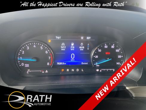 Used 2021 Ford Explorer XLT w/ Equipment Group 202A RWD image 14