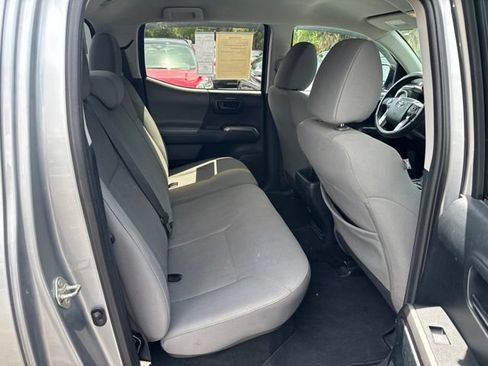 Used 2018 Toyota Tacoma SR5 RWD image 20