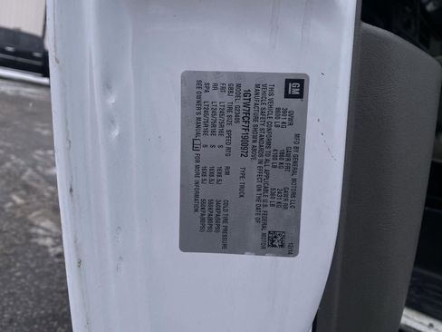 Used 2015 GMC Savana 2500 image 23