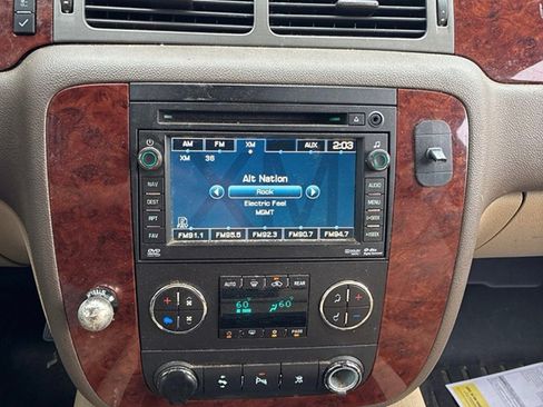 Used 2011 Chevrolet Tahoe LT AWD/4WD image 35