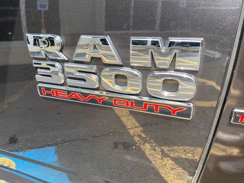 Used 2018 RAM 3500 Tradesman w/ Chrome Appearance Group AWD/4WD image 29