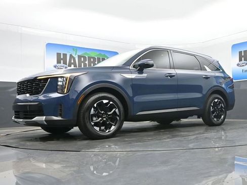 Used 2025 Kia Sorento S FWD image 19