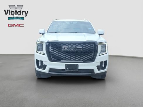 Used 2021 GMC Yukon Denali w/ Advanced Technology Package AWD/4WD image 2