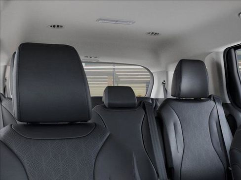 New 2025 Kia Carnival EX image 27