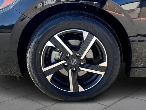 Certified 2024 Nissan Sentra SV image 10