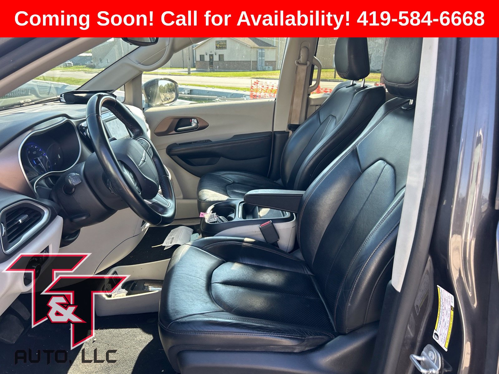 Used 2018 Chrysler Pacifica Touring-L FWD image 6