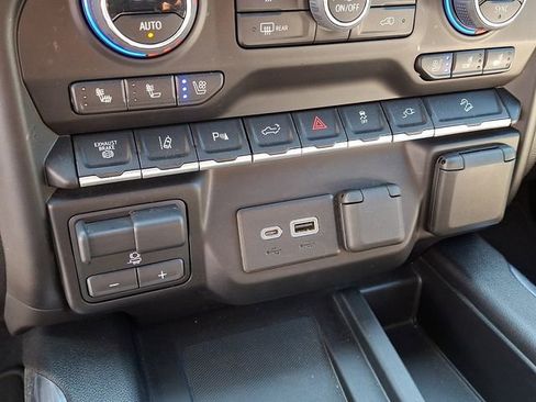 Used 2023 Chevrolet Silverado 3500 High Country w/ Z71 Off-Road Package AWD/4WD image 11