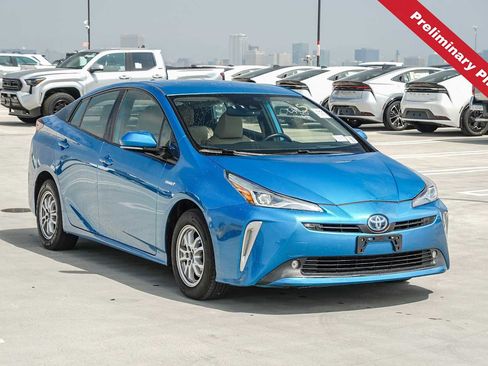Used 2019 Toyota Prius XLE w/ Advanced Technology Package AWD/4WD image 3