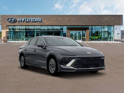 New 2026 Hyundai Sonata Limited FWD image 11