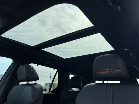 Used 2024 Honda Pilot TrailSport image 33