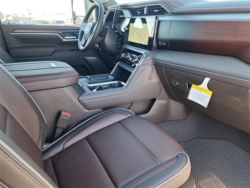 New 2026 GMC Sierra 2500 Denali w/ Denali Reserve Package image 21