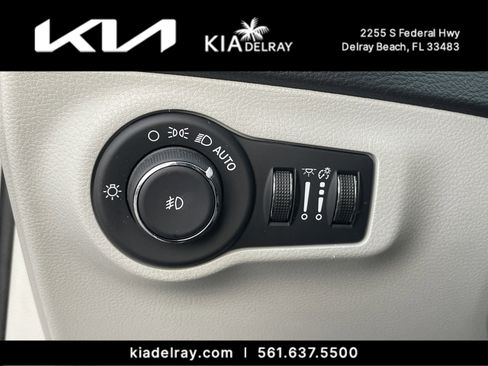 Used 2020 Jeep Compass Limited image 21