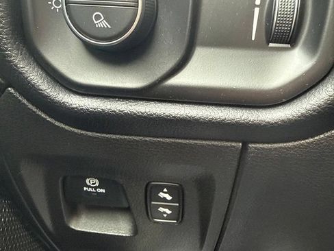 Used 2020 RAM 1500 Big Horn AWD/4WD image 21