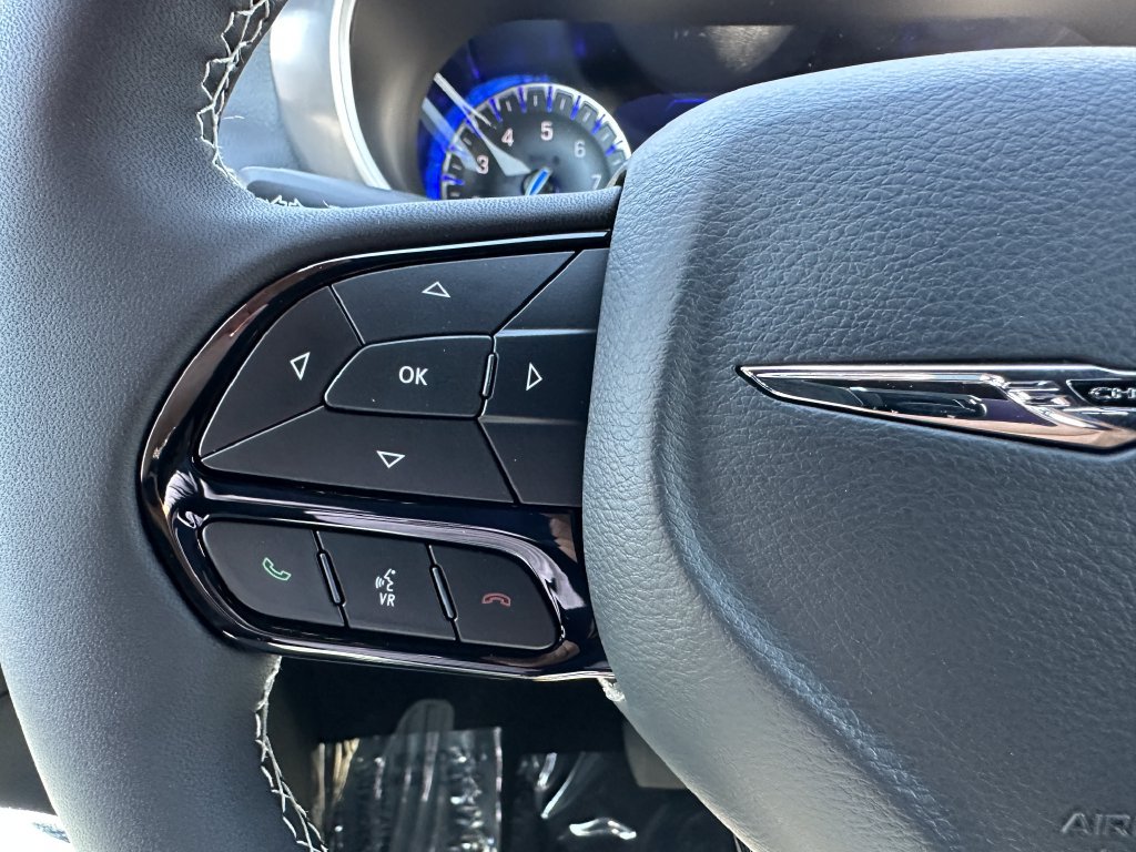 New 2026 Chrysler Pacifica Select w/ S Appearance Package FWD image 22
