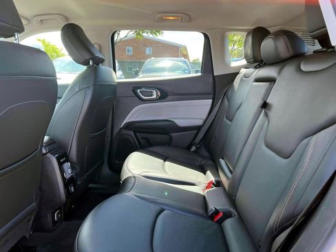 Certified 2022 Jeep Compass Limited AWD/4WD image 13