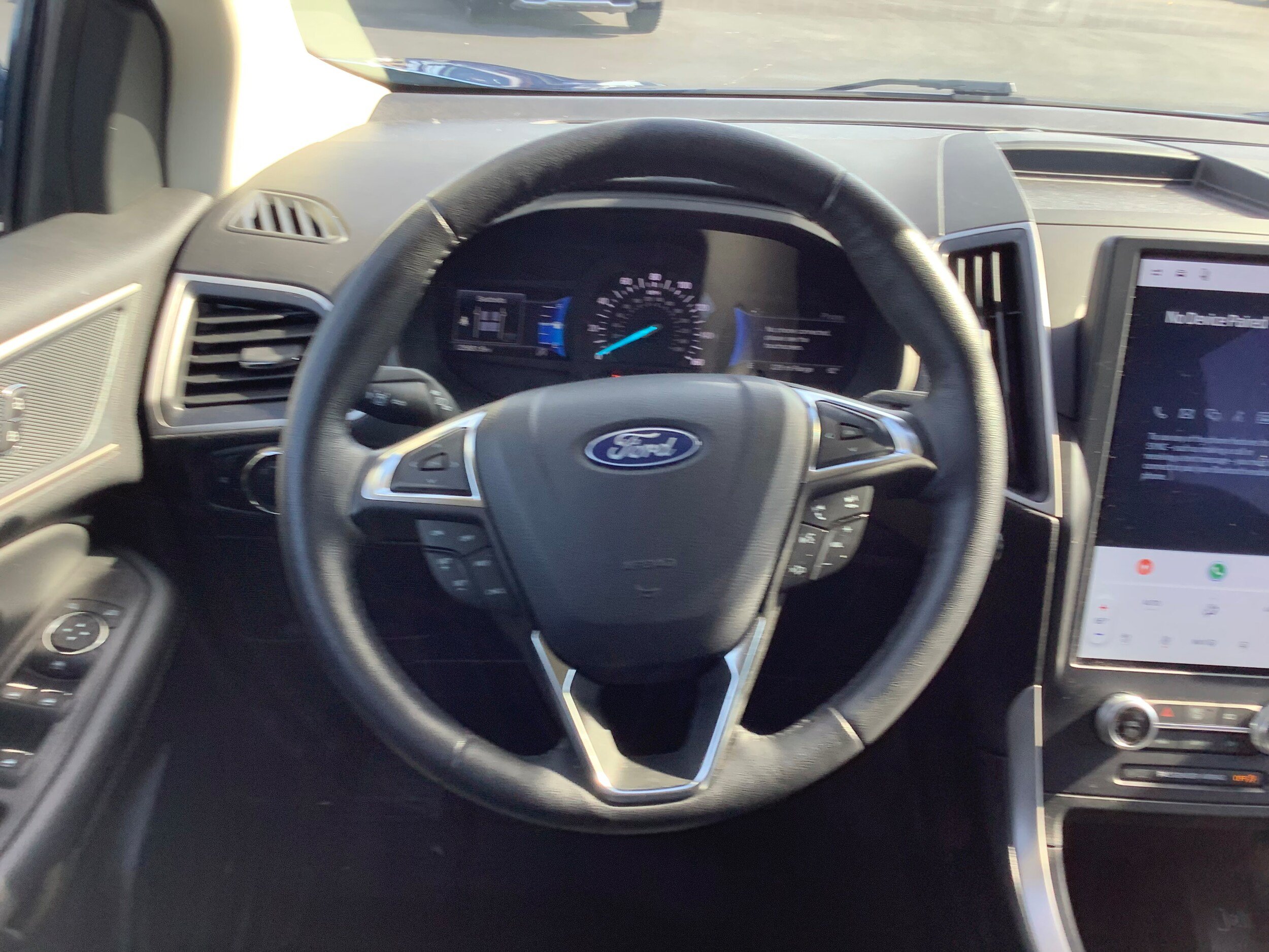 Used 2024 Ford Edge SEL w/ Convenience Package AWD/4WD image 10