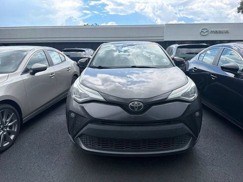 Used 2020 Toyota C-HR Limited FWD image 2