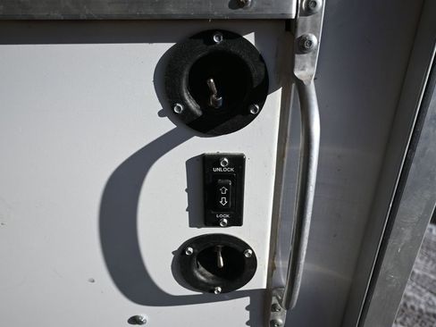 Used 2024 Ford E-350 and Econoline 350 Super Duty w/ Power Windows & Locks Group image 53