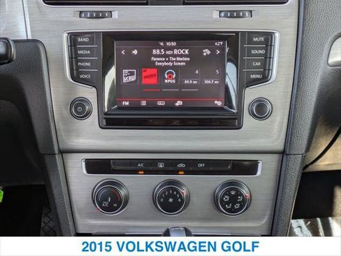 Used 2015 Volkswagen Golf TDI S image 17