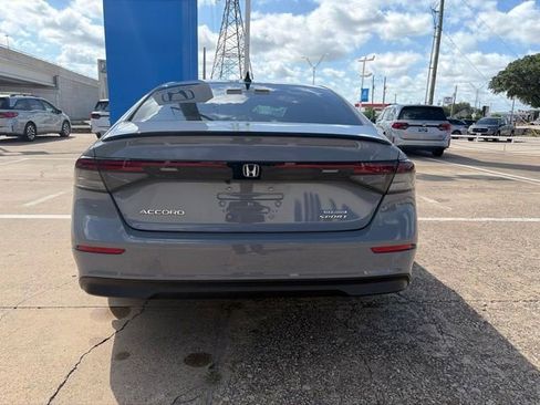 Used 2025 Honda Accord Sport image 5