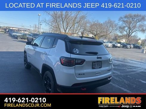 Used 2023 Jeep Compass Trailhawk w/ Trailhawk Elite Group image 12