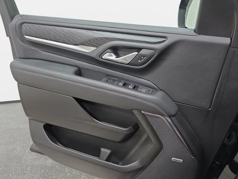 Used 2024 GMC Yukon XL Denali AWD/4WD image 27