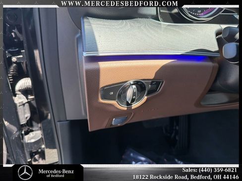 Used 2017 Mercedes-Benz E 300 image 9