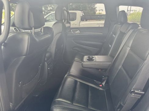 Used 2019 Jeep Grand Cherokee Limited AWD/4WD image 10