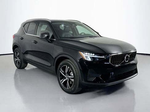New 2025 Volvo XC40 B5 Core w/ Protection Package Premier image 3