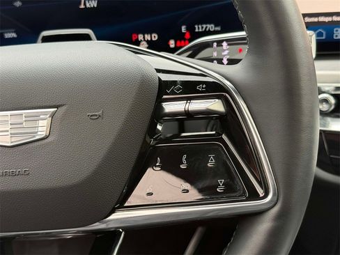 Used 2025 Cadillac Lyriq Luxury w/ LPO, Floor Liner Package image 32
