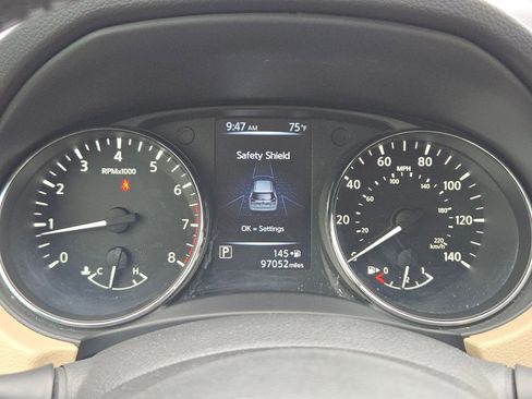 Used 2017 Nissan Rogue SL w/ SL Premium Package FWD image 11