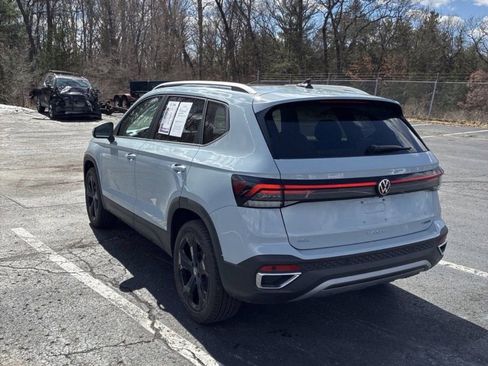 Certified 2026 Volkswagen Taos SEL AWD/4WD image 2