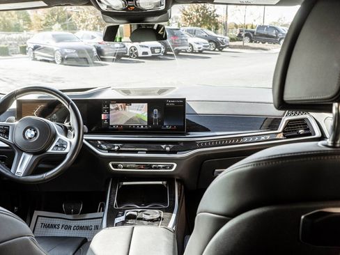 Used 2024 BMW X7 xDrive40i w/ M Sport Package image 7