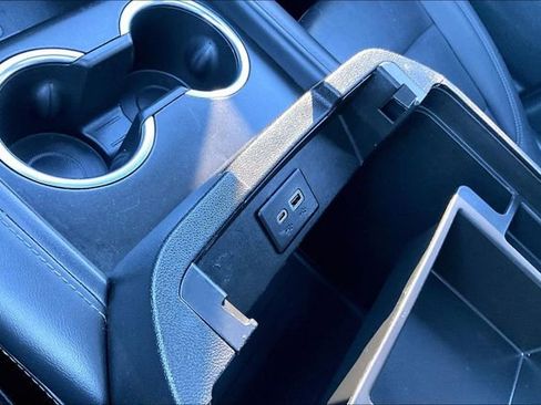 Used 2022 Chevrolet Tahoe LT w/ LT Signature Plus Package image 16