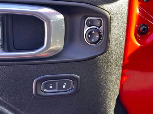 Used 2023 Jeep Wrangler Sport S image 20