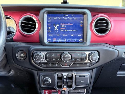 Used 2021 Jeep Gladiator Rubicon image 20